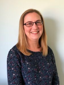 Smiling photo of Alison Murray