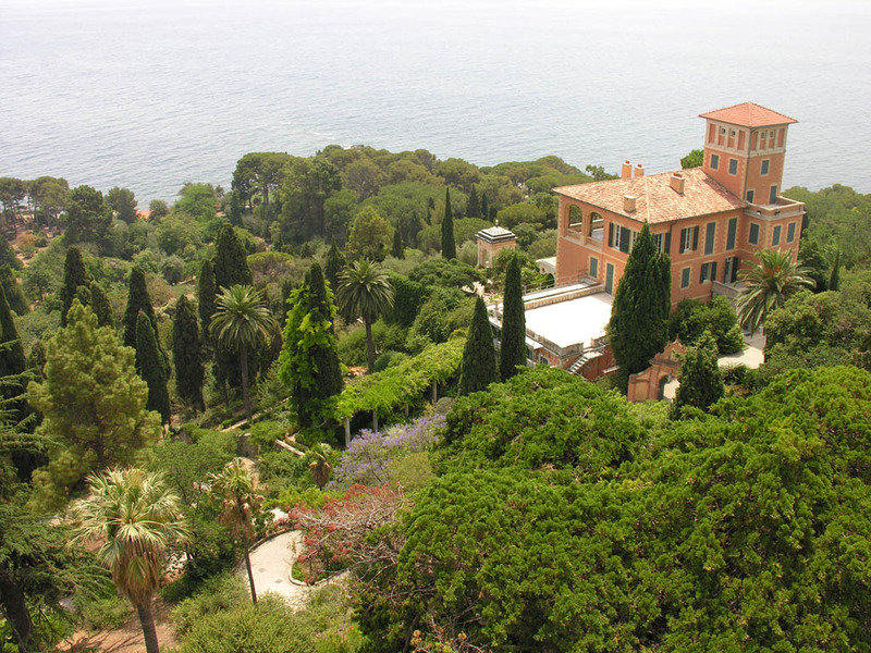 A photograph overlooking the Hanbury Botanical Gardens.